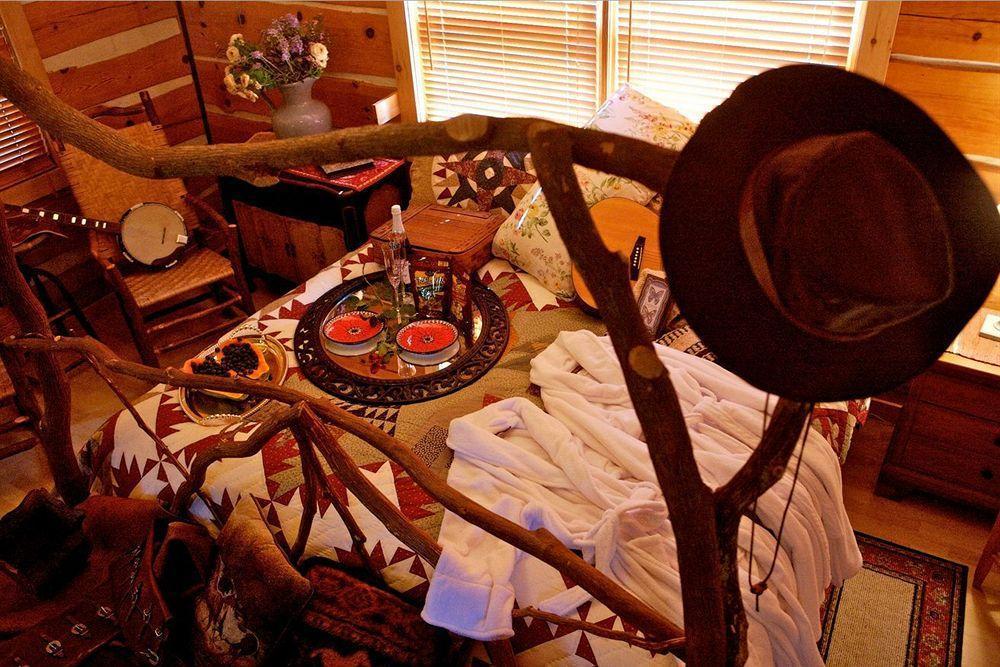 Creekwalk Inn And Cabins Cosby Екстер'єр фото