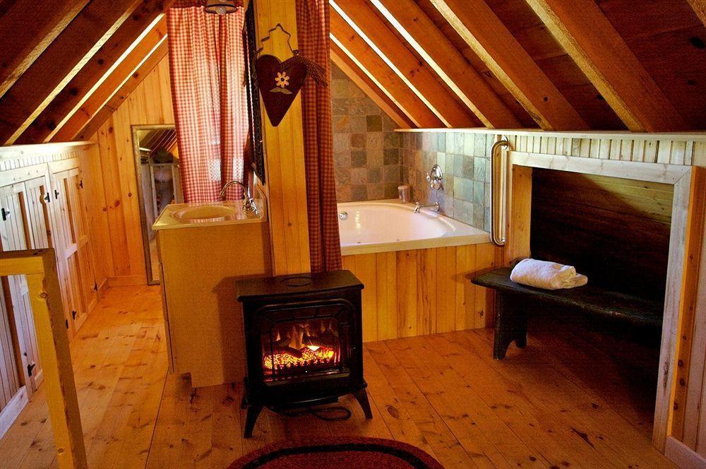 Creekwalk Inn And Cabins Cosby Екстер'єр фото