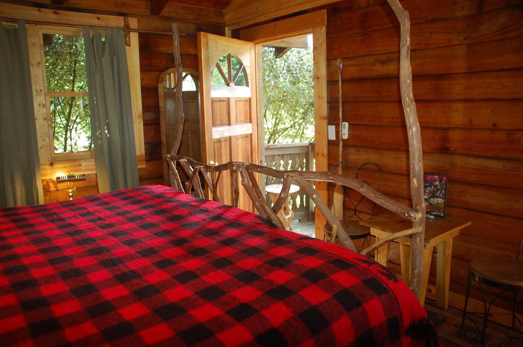 Creekwalk Inn And Cabins Cosby Екстер'єр фото