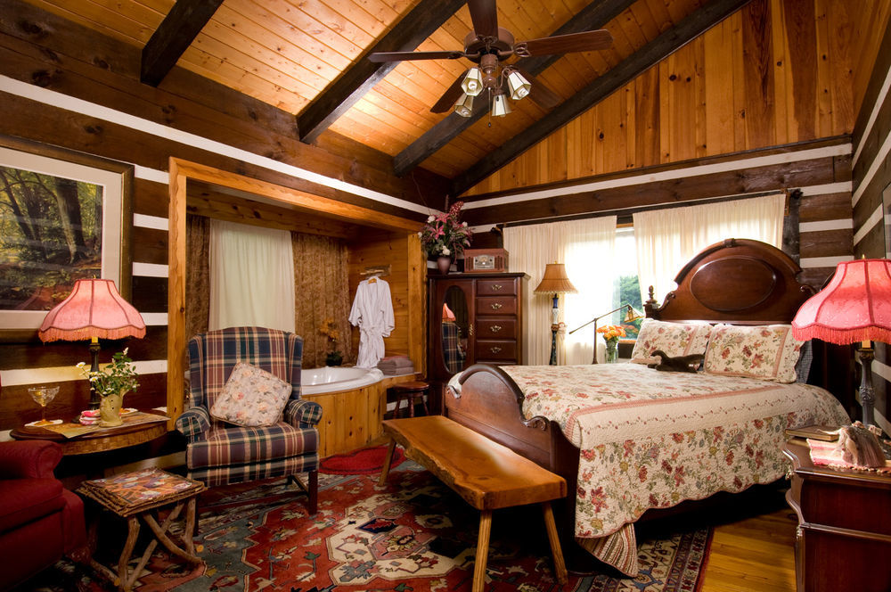 Creekwalk Inn And Cabins Cosby Екстер'єр фото